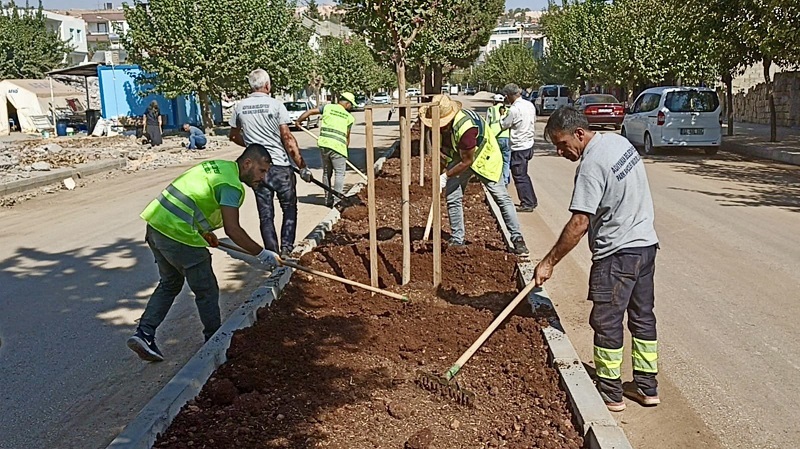 ADIYAMAN BELEDİYESİ, REFÜJ VE KAVŞAKLARIN BAKIM, ONARIM ÇALIŞMALARINA DEVAM EDİYOR