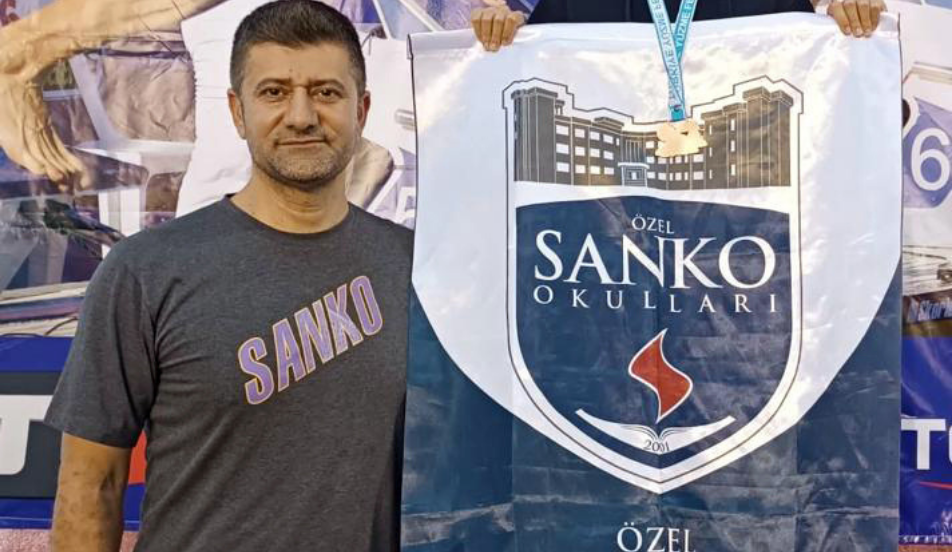 SANKO OKULLARI ÖĞRENCİSİ YÜZMEDE TÜRKİYE ÜÇÜNCÜSÜ OLDU