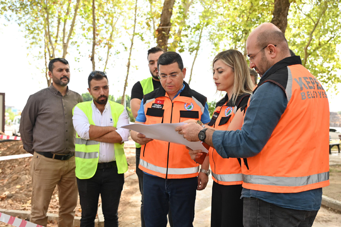 VARSAK KENT MEYDANINA KAVUŞUYOR