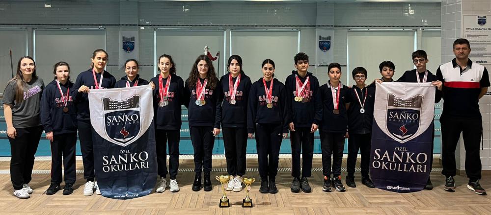 GAZİANTEP SANKO OKULLARI ÖĞRENCİLERİNİN YÜZME BAŞARISI