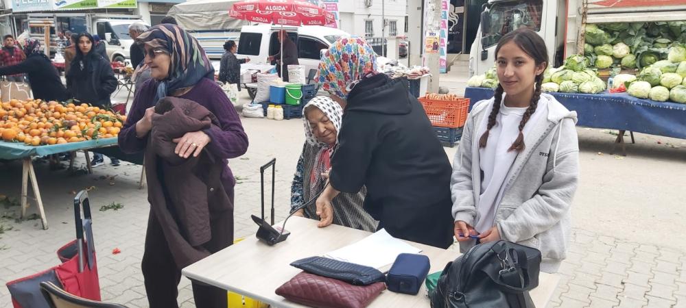 OSMANİYELİ ÖĞRENCİLERDEN PAZARDA ÜCRETSİZ SAĞLIK HİZMETİ!