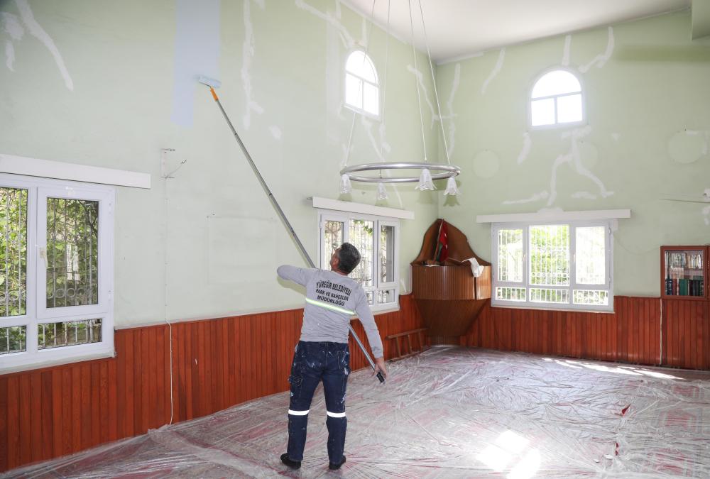 YÜREĞİR BELEDİYESİ’NDEN ESADİYE CAMİSİ’NE BAKIM VE ONARIM DESTEĞİ