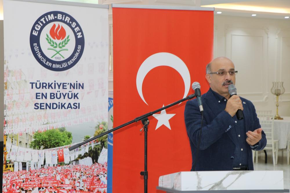 MUSTAFA SARIGEÇİLİ: 