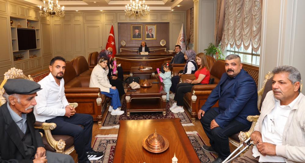 VALİ OSMAN VAROL, ŞEHİT AİLELERİ VE GAZİLERİ AĞIRLADI