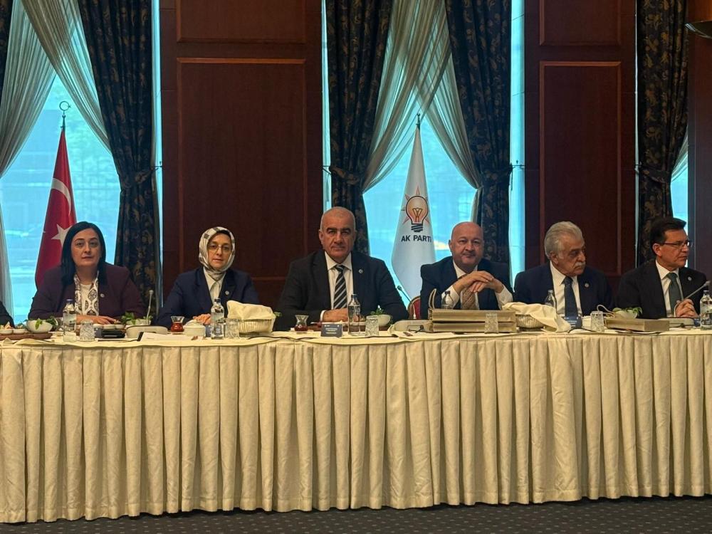 MİLLETVEKİLİ HÜSEYİN ÖZHAN’DAN ÇARŞI PROJELERİ HAKKINDA NET MESAJ: “GÖLGE ETMEYİN YETER”