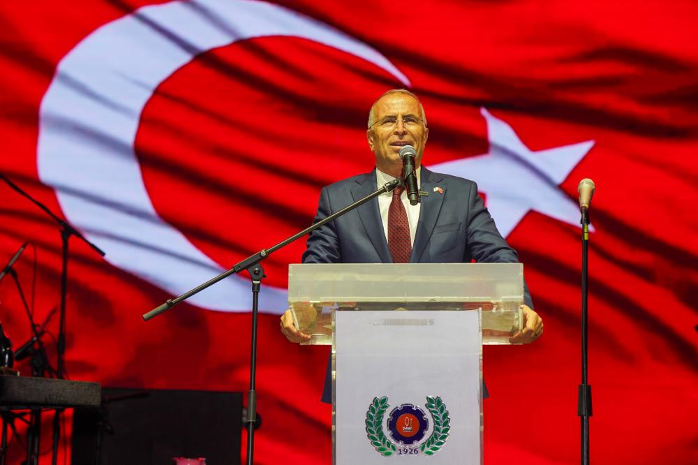 Gaziemir’de 30 Ağustos Zafer Bayramı halk dansları gösterisi ve konserle kutlanacak